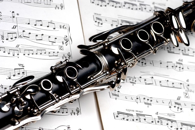 clarinet on music sheets